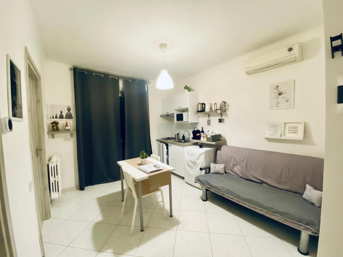 Vesucharme Flat Apartment เนเปิลส์ ภายนอก รูปภาพ