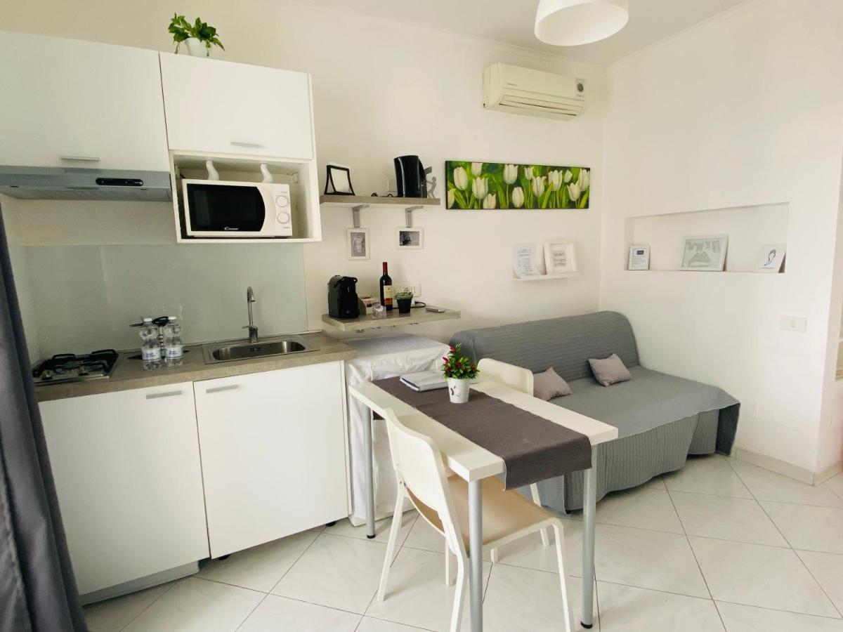 Vesucharme Flat Apartment เนเปิลส์ ภายนอก รูปภาพ