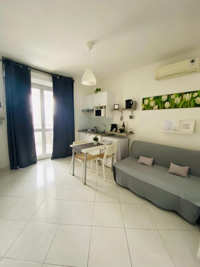 Vesucharme Flat Apartment เนเปิลส์ ภายนอก รูปภาพ