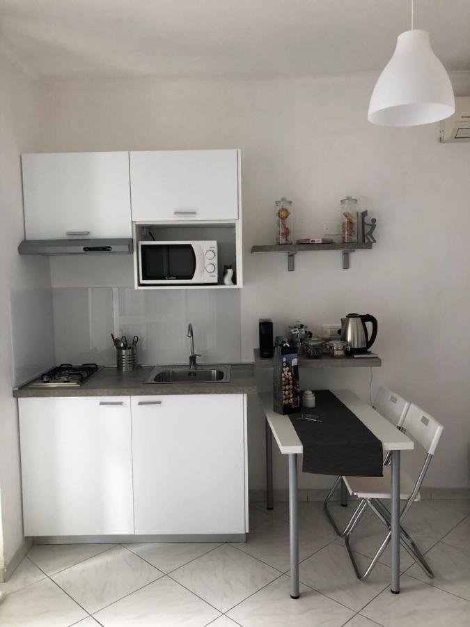 Vesucharme Flat Apartment เนเปิลส์ ภายนอก รูปภาพ